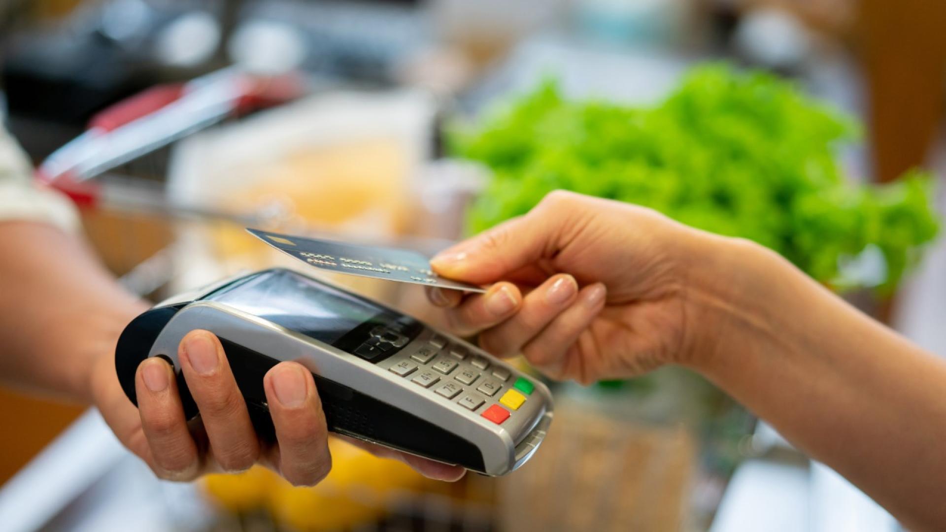 Има скандални различия между цените обявени от Държавната комисия по