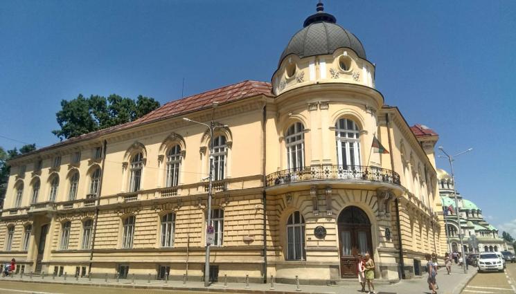 БАН - ИЗБОРЪТ НАСТЪПИ: Жена ли ще оглави БАН за сефте?