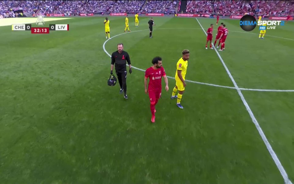 След половин час игра всички в Ливърпул изтръпнаха, след като