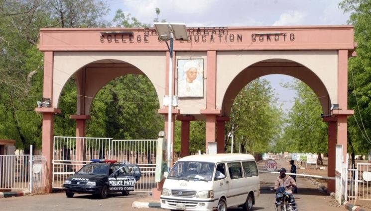 Шеху Шагари - НЕВИЖДАНО ЗВЕРСТВО: Мюсюлмани претрепаха с камъни студентка, после изгориха тялото й. Нарочили я заради обида към Мохамед