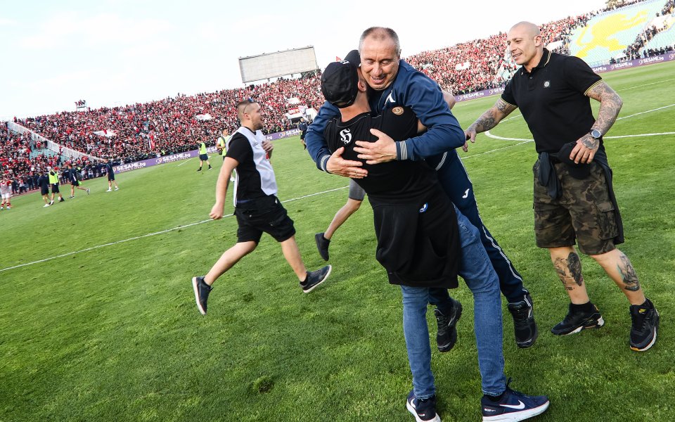 Димитър Пенев вече не е самотен рекордьор във вечната класация