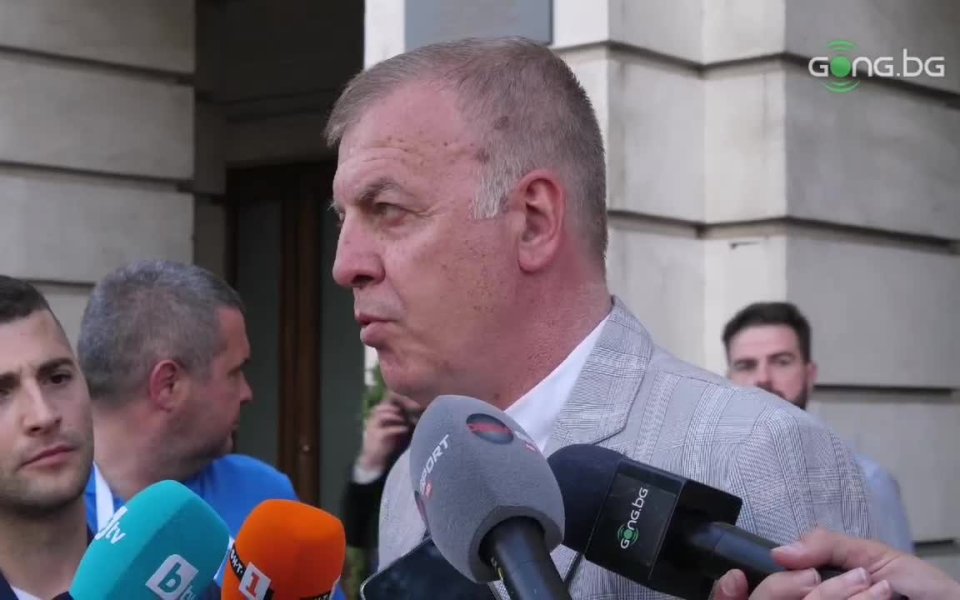 Собственикът на Левски - Наско Сираков, смята, че "сините" напълно