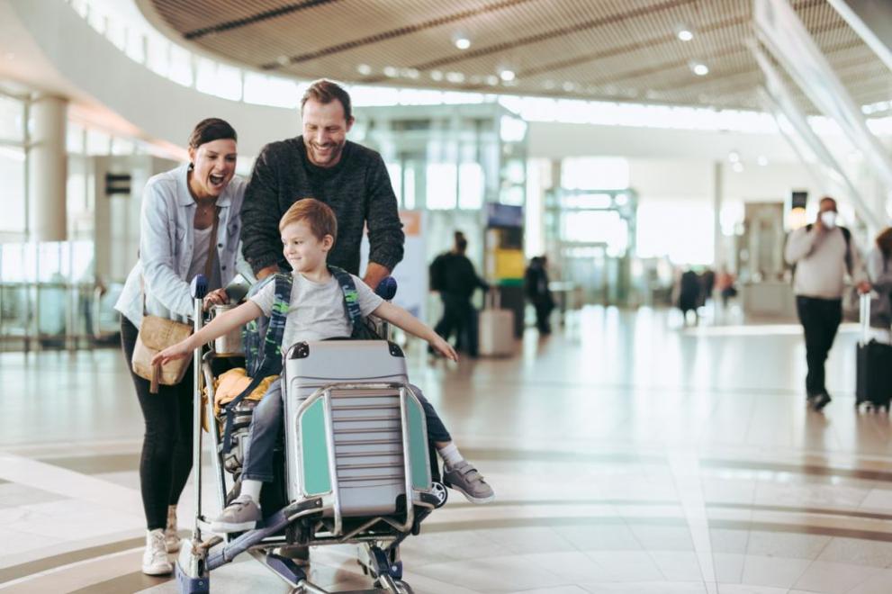 Носенето на маски на летищата и в самолетите в Европа