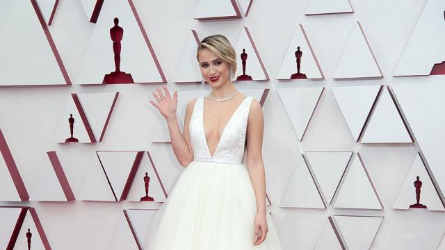 Мария Бакалова впечатли с нова визия: Актрисата вече не е блондинка