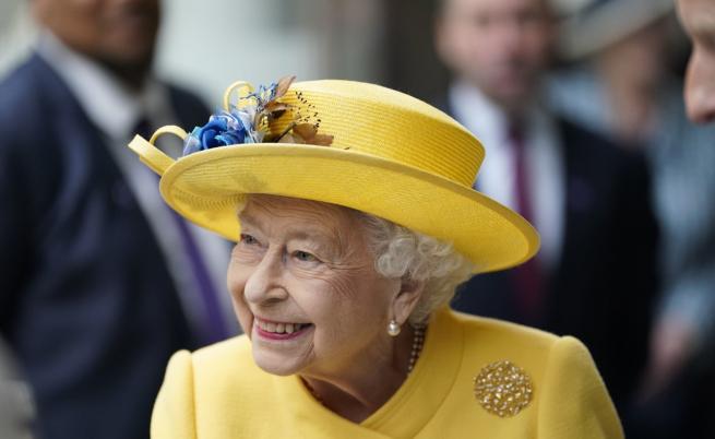 Кралица Елизабет Втора посети нова линия на лондонското метро