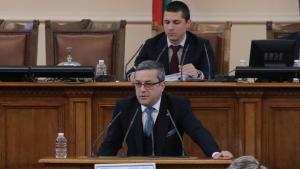 Остри реплики си размениха министърът на финансите Асен Василев и