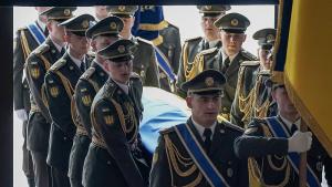 Украйна се прости вчера с първия си президент Леонид Кравчук