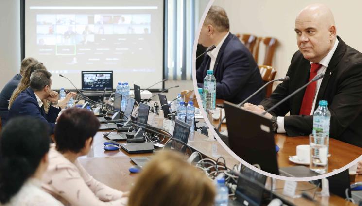 ВСС - ОБРАТ: Висшия съдебен съвет оттегли първото искане за освобождаване на главния прокурор (ВИДЕО)