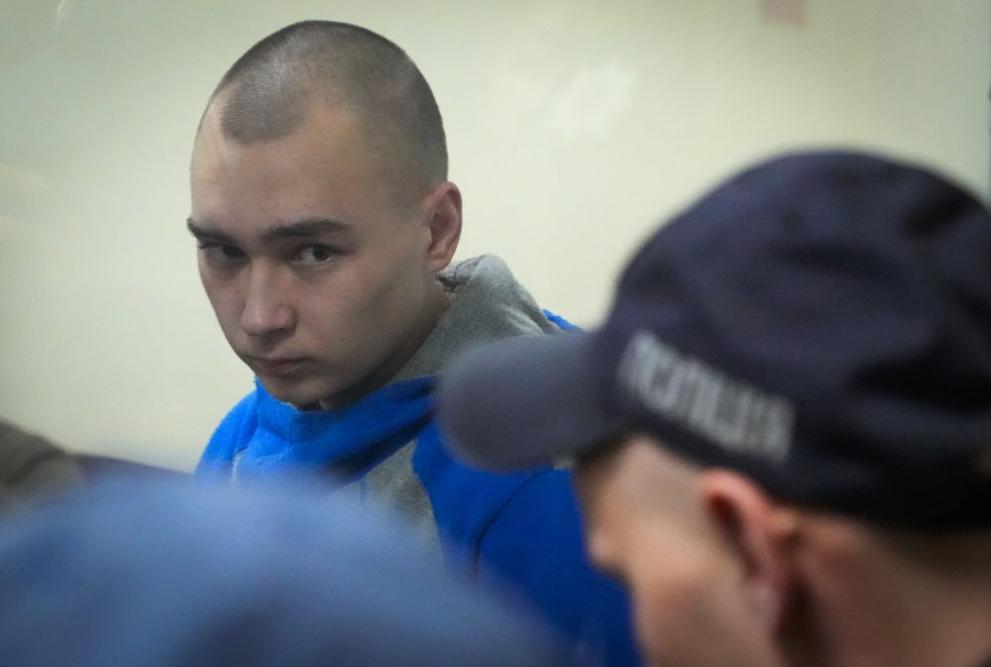 Съдът в Украйна осъди руския войник Вадим Шишимарин на доживотен