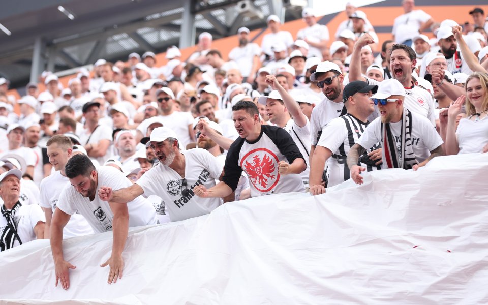 Айнтрахт Франкфурт и Рейнджърс играят при 0:0 във финала на