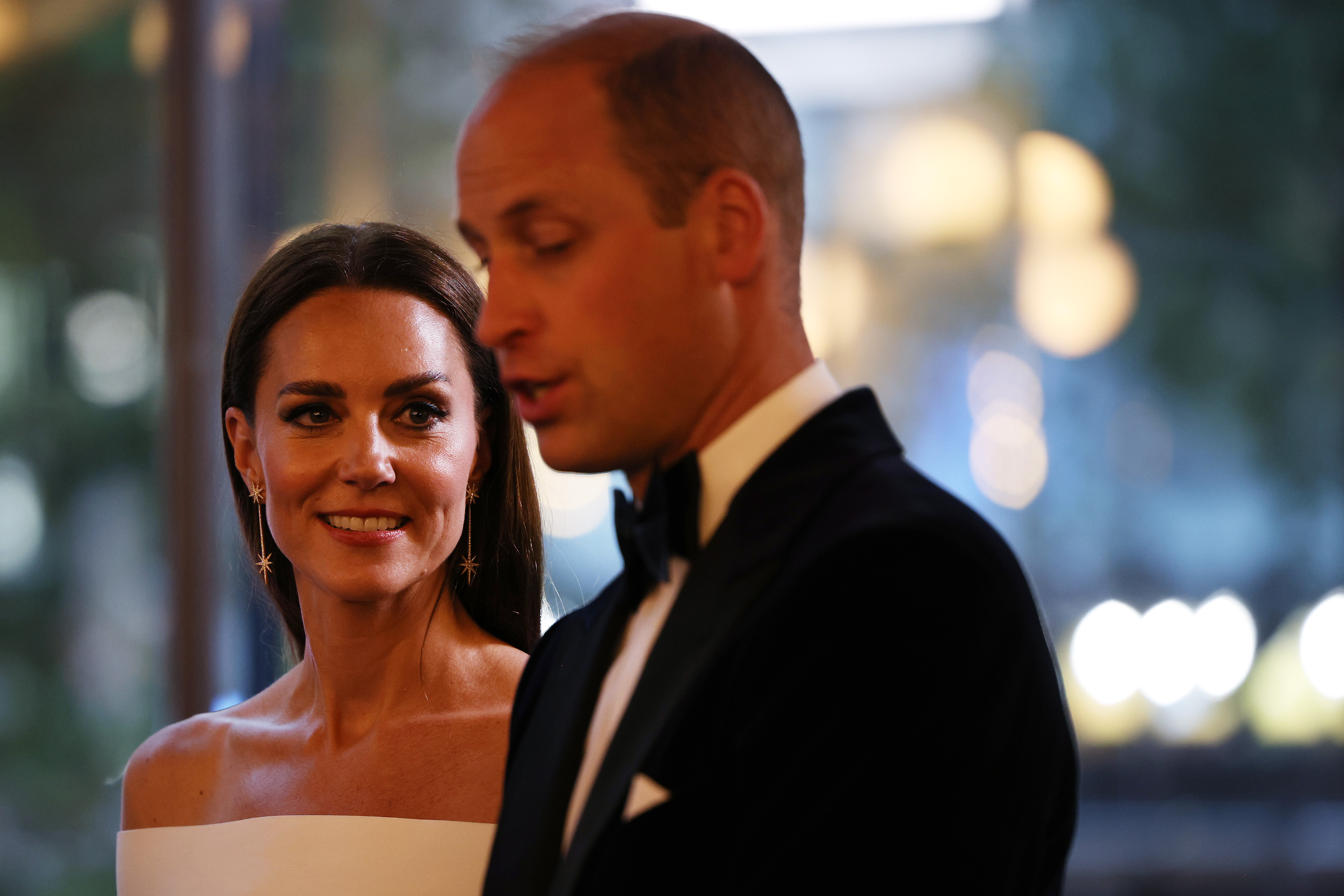 <p>Принц Уилям и съпругата му - херцогиня&nbsp;Катрин, озариха премиерата на &quot;Топ Гън: Маверик&quot; в Лондон</p>