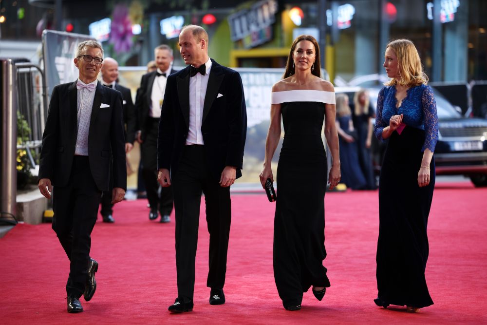 Премиерата на „Топ Гън: Маверик“ събра на червения килим Том Круз, Принц Уилям и съпругата му Кейт Мидълтън