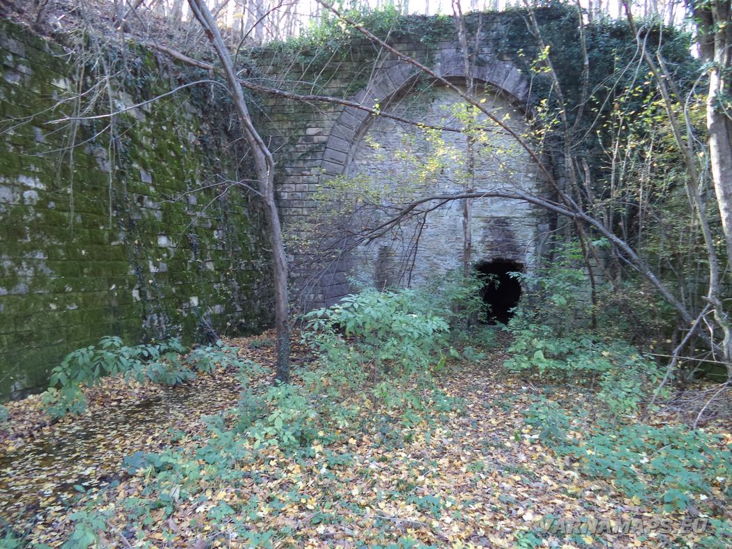 Секретен военен обект