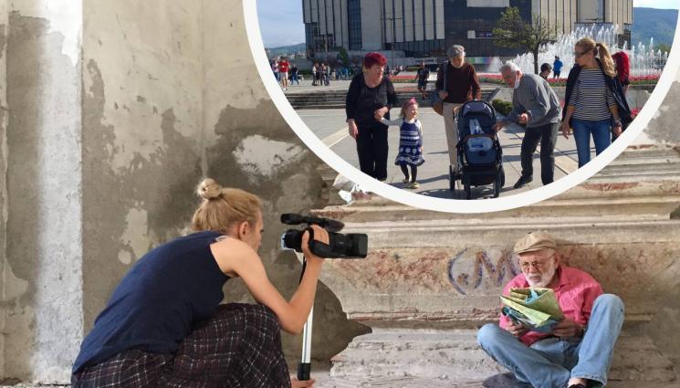 Финци - Семейство Финци пред