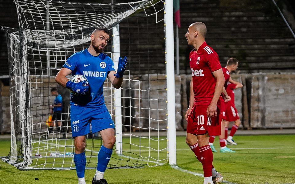 Вратарят на Локомотив Пловдив Илко Пиргов спечели приза за Играч