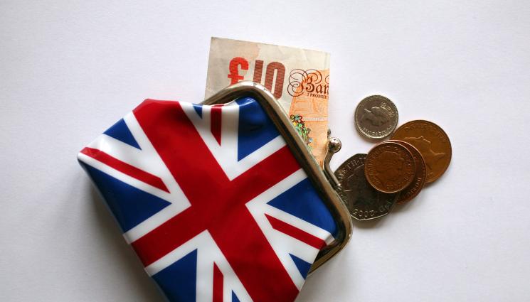 лири пари - КЛАСАЦИЯ: Обявиха кой е най-богатият британски музикант