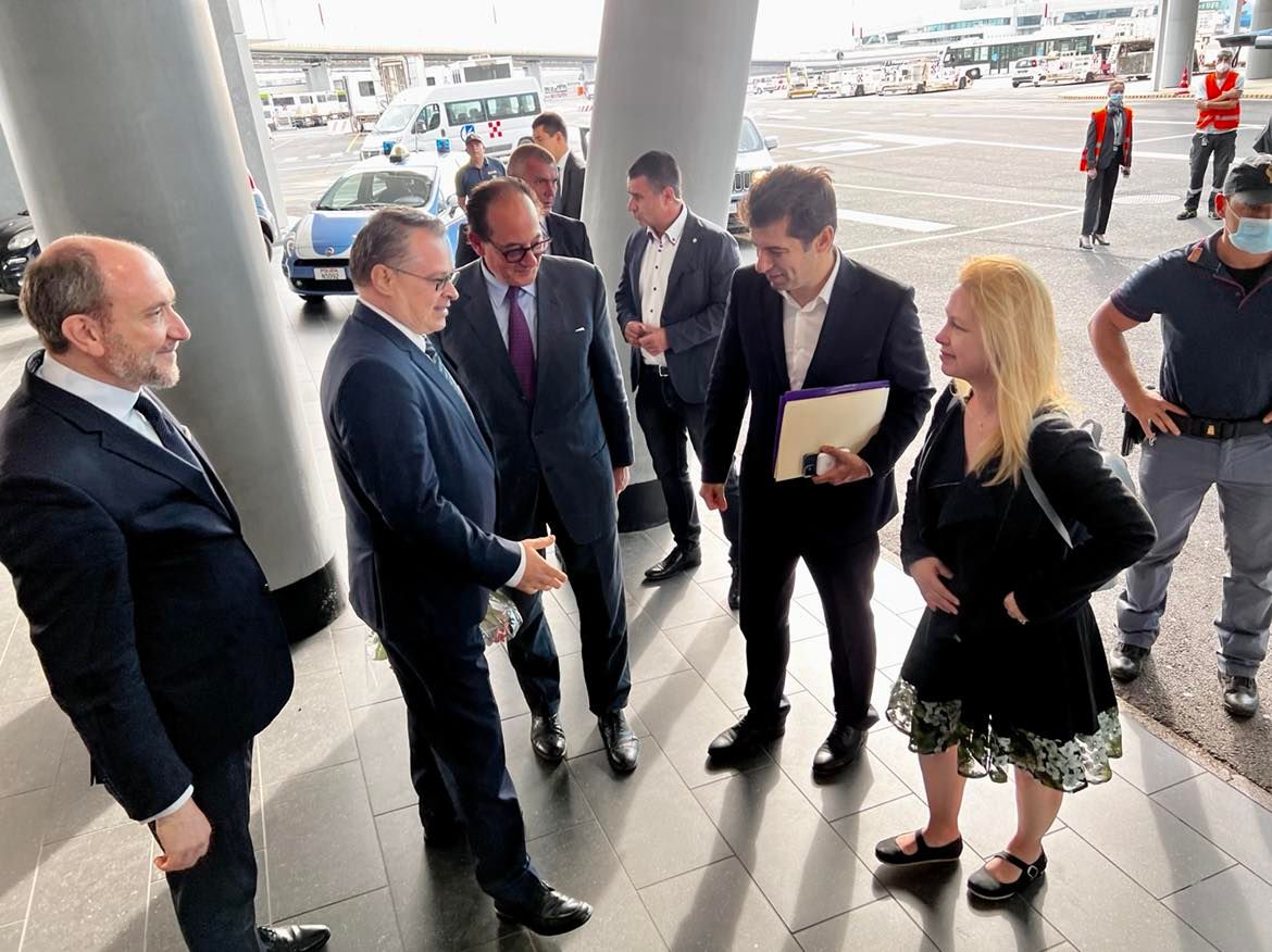 Кирил Петков