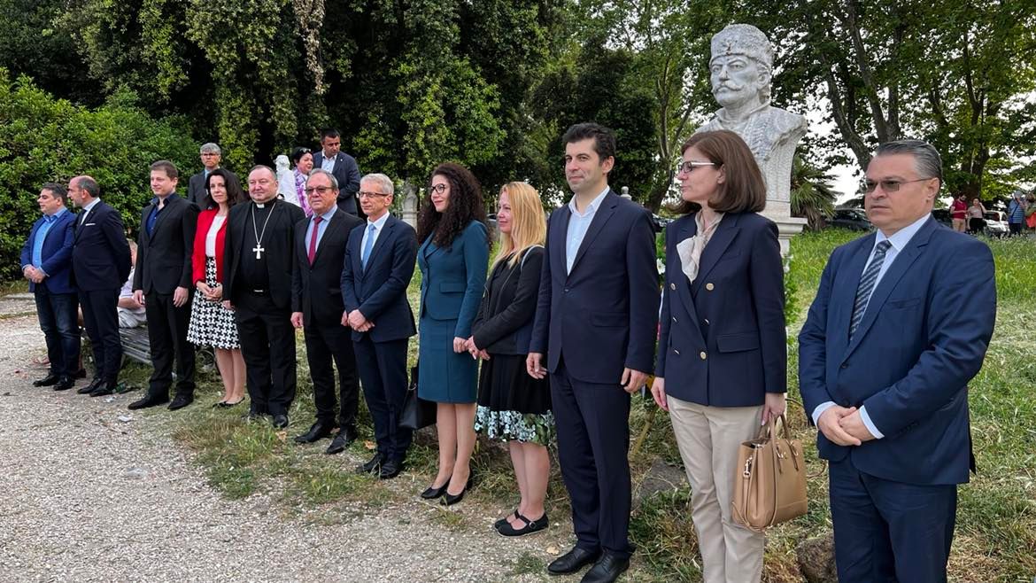 Кирил Петков