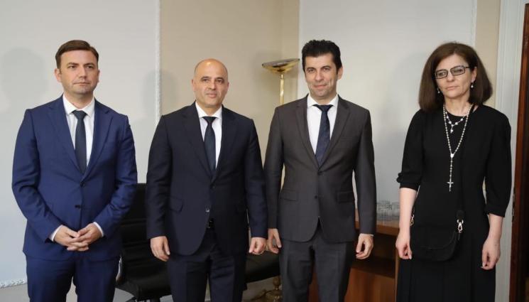 Петков Ковачевски - Петков и Ковачевски в Рим: Обещали си конструктивният диалог да продължи