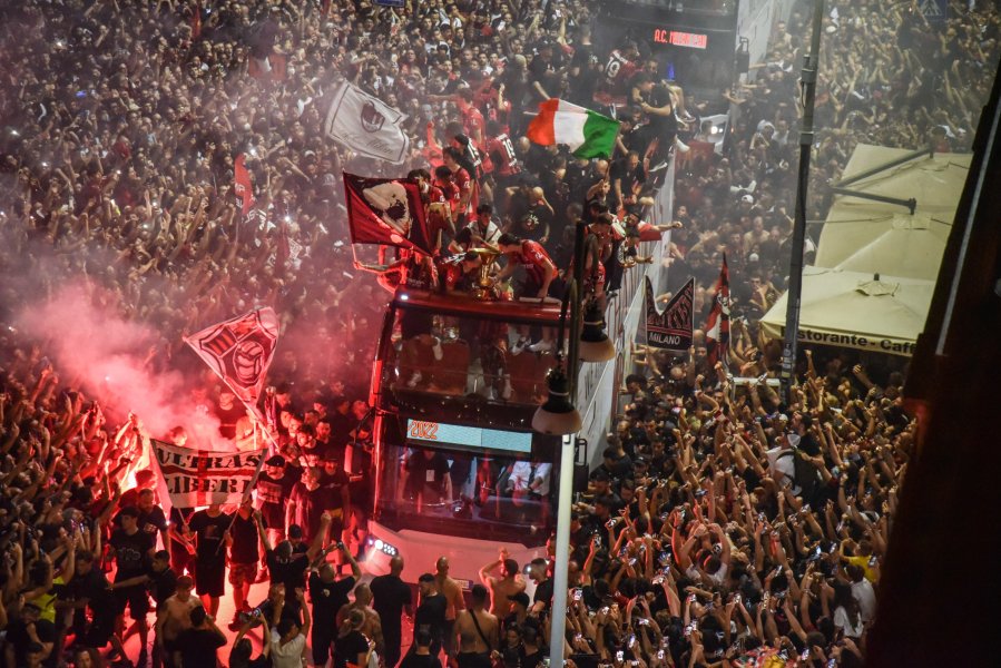 Шампионският парад на Милан1