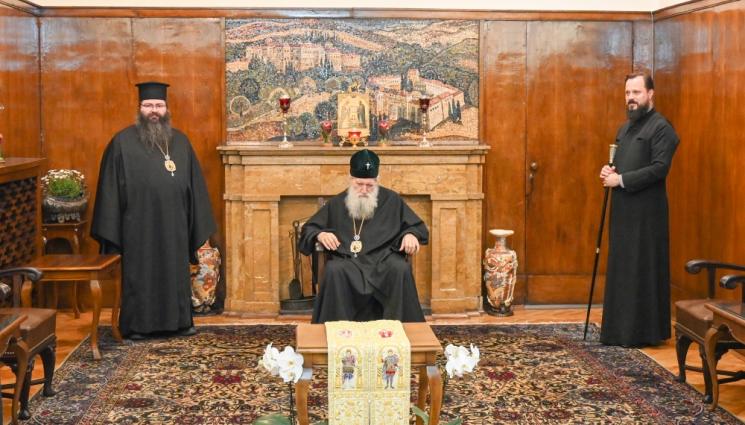 а - СЛЕД ОПЕРАЦИЯТА: Патриарх Неофит се поклони пред мощите на Св. Св. Кирил и Методий (ГАЛЕРИЯ)