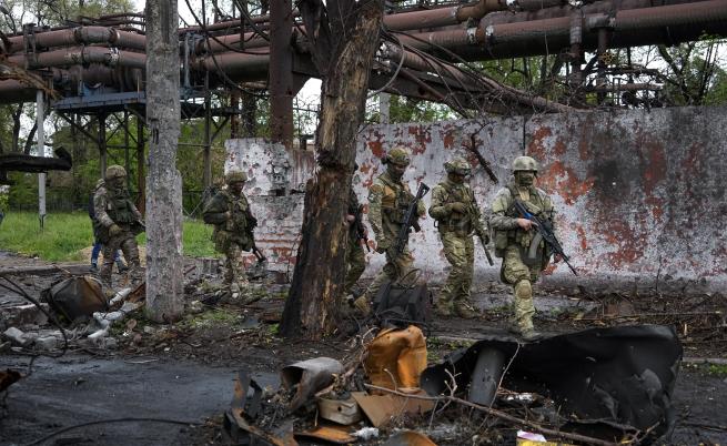 Украйна: Руските сили напредват в Донбас