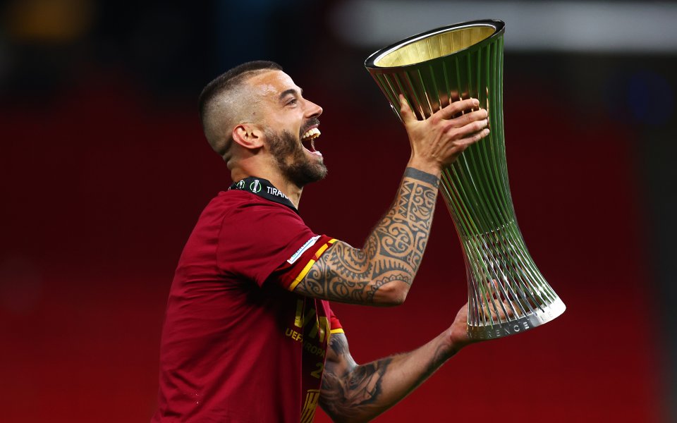 Левият халфбек на Рома Леонардо Спинацола беше един от най-щастливите