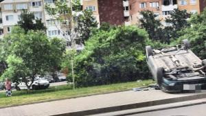 Верижна катастрофа между четири коли блокира столичния бул Александър Малинов