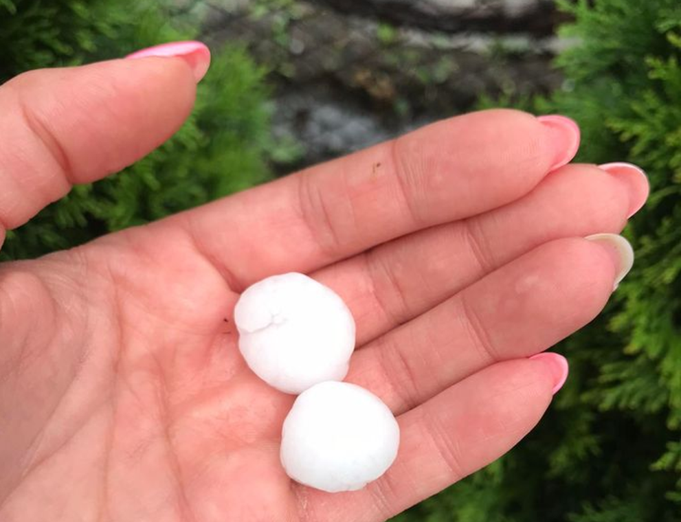 Градушка с размер 5 мм е паднала в Сливенско тази