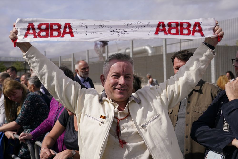 Концертът ABBA Voyage събра хиляди почитатели на шведската група, както и десетки популярни изпълнители.