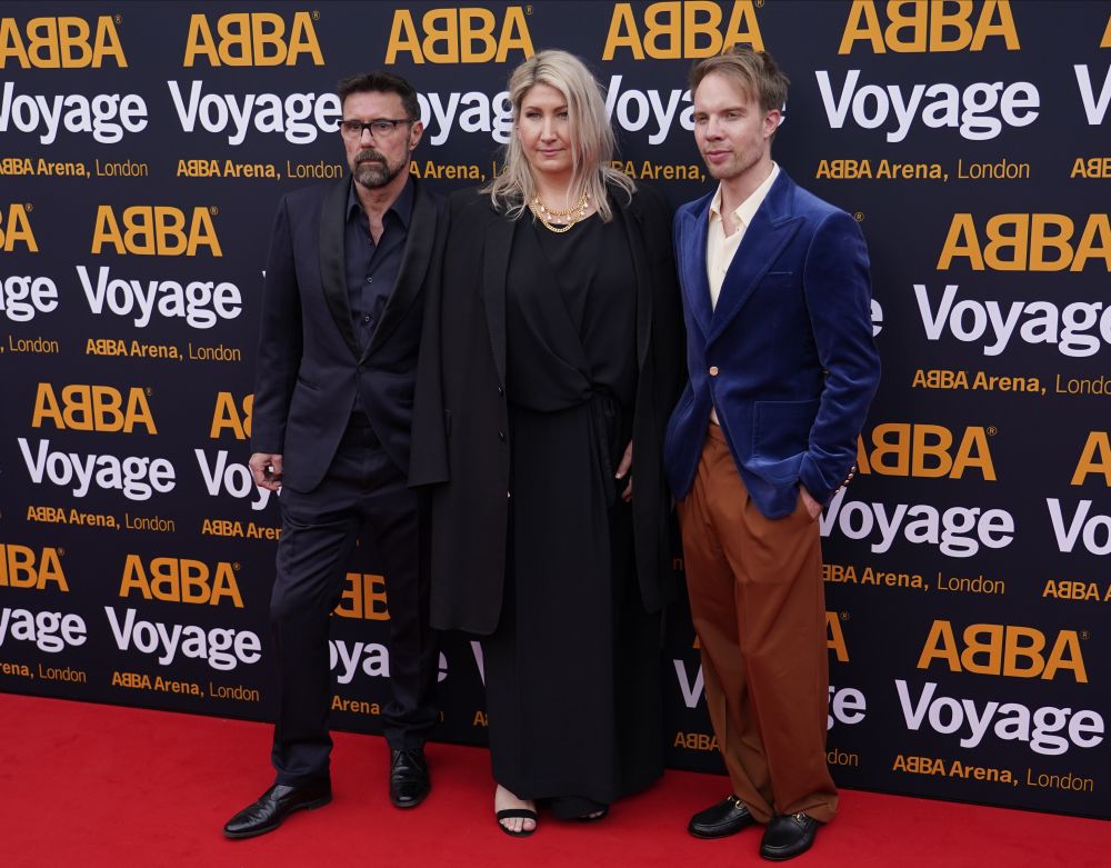 Концертът ABBA Voyage събра хиляди почитатели на шведската група, както и десетки популярни изпълнители.