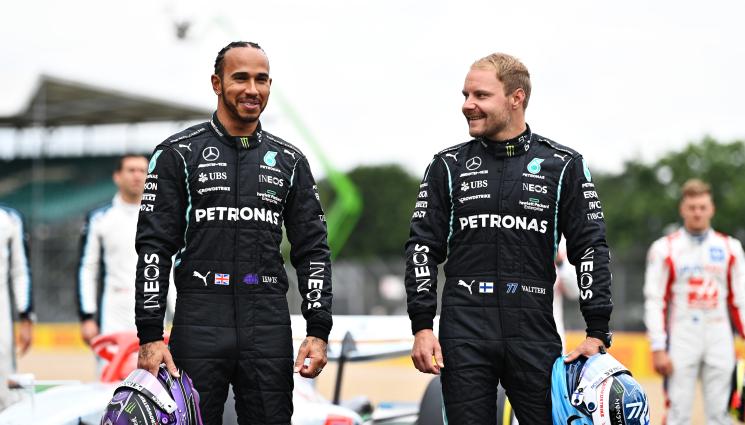 Люис Хамилтън - Ботас подари на бившия си съотборник Хамилтън гол задник