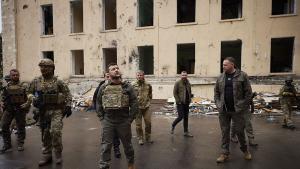 Президентът на Украйна Володимир Зеленски обяви задължителна евакуация на жителите