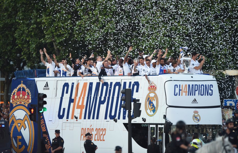 Хиляди празнуваха с Реал в Мадрид1
