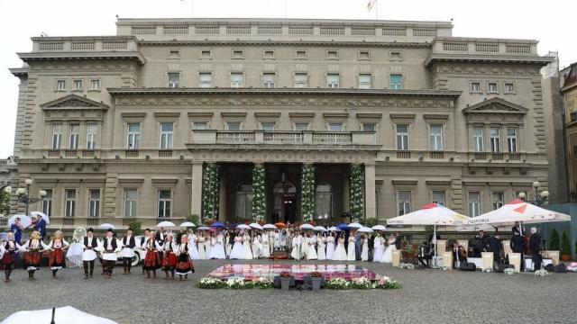 26 двойки сключиха брак на обща церемония в Белград