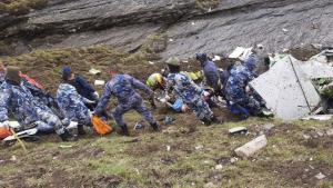 Спасителните екипи откриха телата на 20 души летели на борда