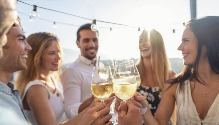 парти банкет - КАЛЕНДАР ЗА ПОЧЕРПКИ: Кръстените на огнени светии празнуват през юли