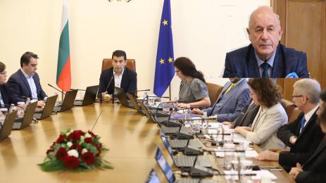 Иван Иванов