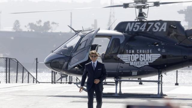 Китай може да забрани „Топ Гън: Маверик“ заради якето на Том Круз