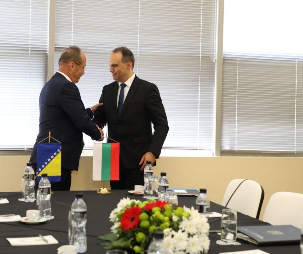 Министърът на отбраната Драгомир Заков се срещна с министрите на