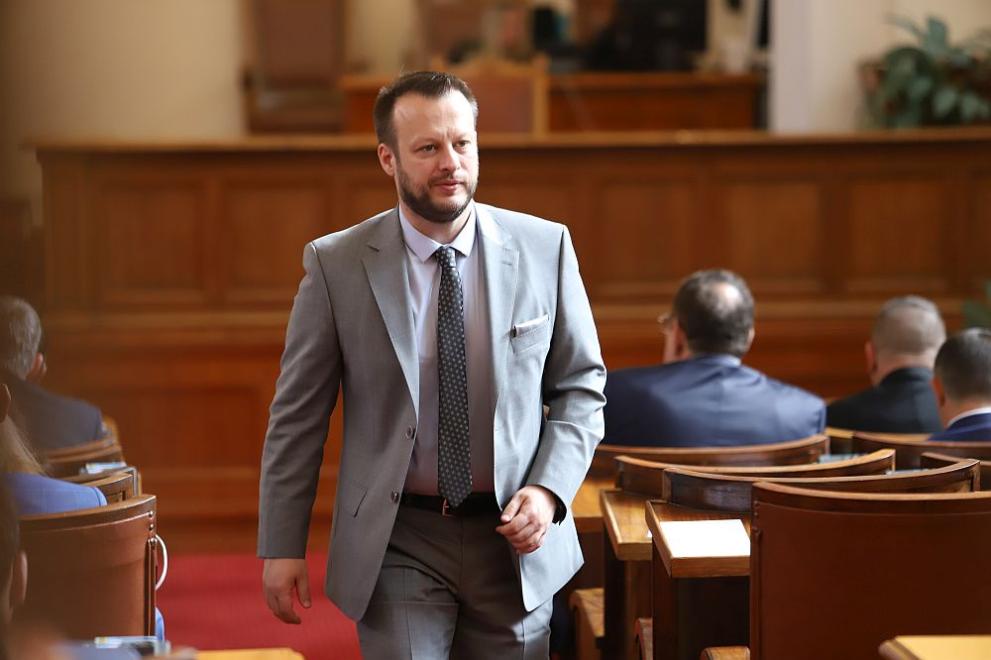 Вече 146 години ние, българите, народът на Ботев, почитаме и