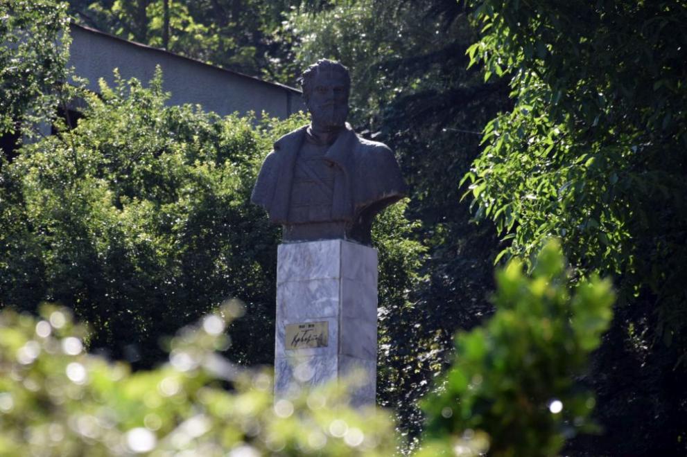 Граждани и общественици в Разград отдадоха почит пред паметта на