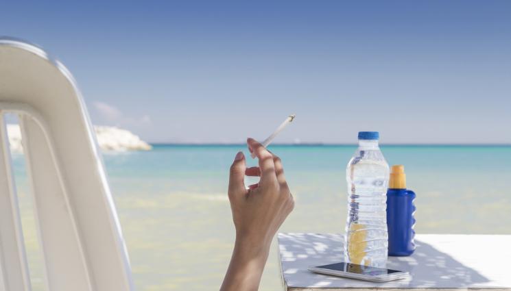 Цигари плаж - НЯМА 6-5: Франция забранява пушенето по плажове и паркове