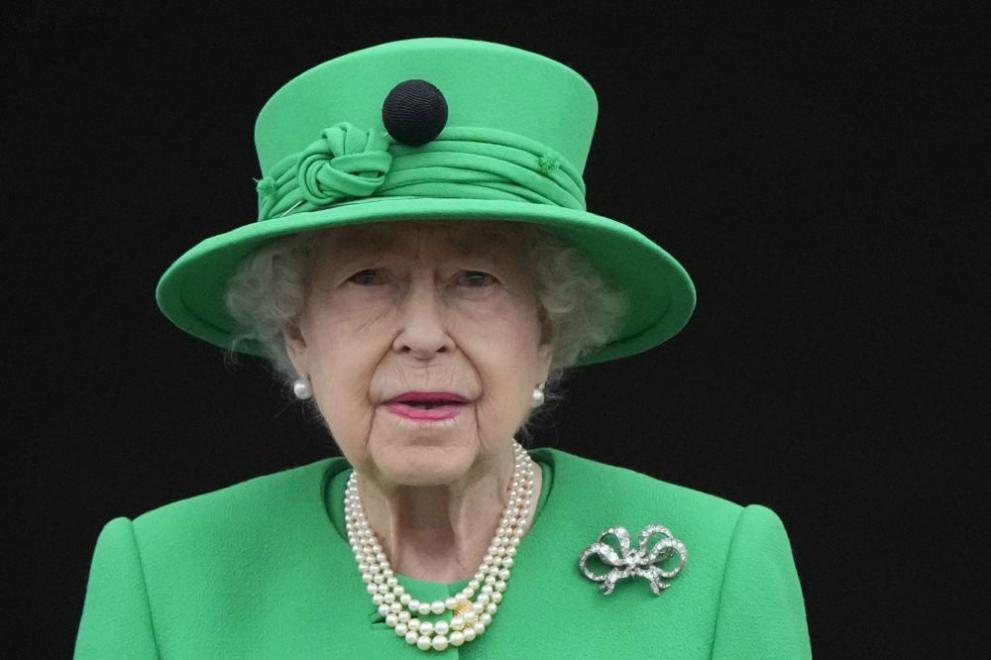 Кралица Елизабет II отложи заседание на нейната консултативния си Таен