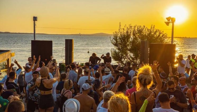 парти - ДА Е ДИВО: Света Анастасия ще се превърне в арена за мащабно техно парти