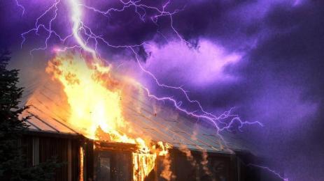 мълния пожар