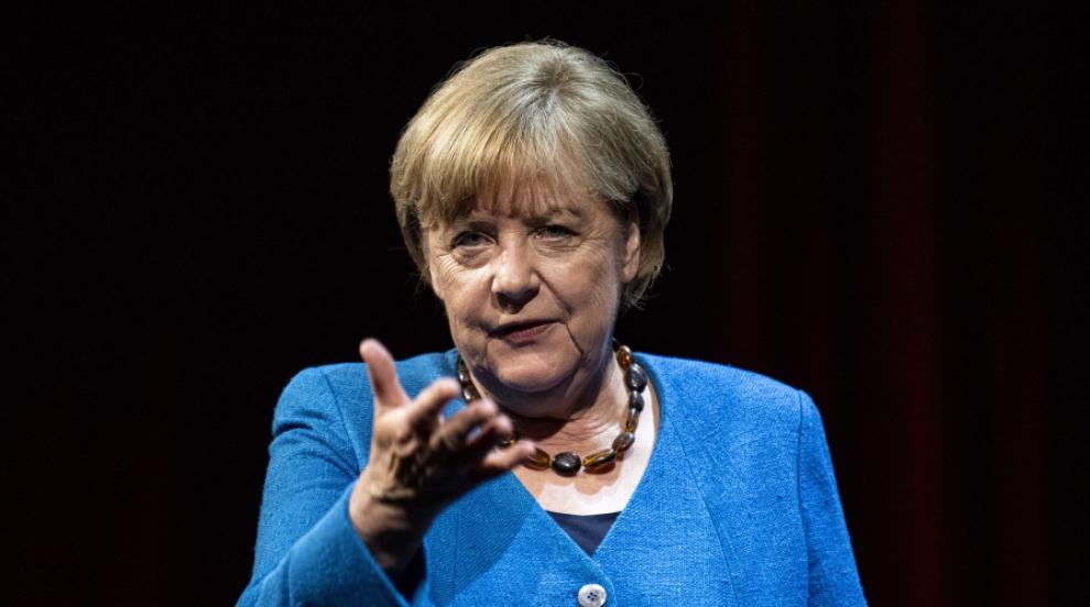 Ангела Меркел разказва в мемоарите си за своя живот като дете в Източна Германия