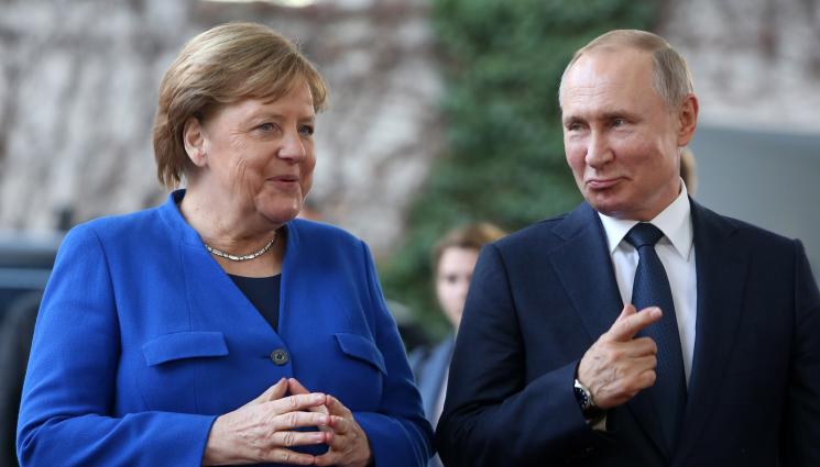 Меркел - Меркел предупреди: Трябва да взимаме думите на Путин насериозно