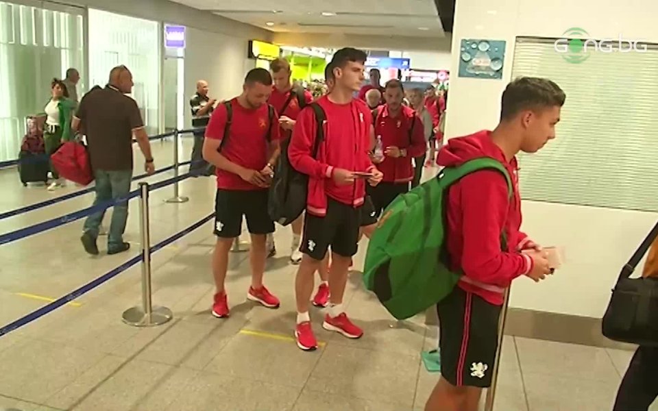 Националният отбор на България отлетя за Гибралтар от летище "Варна".