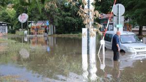 улица наводнение Благоевград порой дъжд
